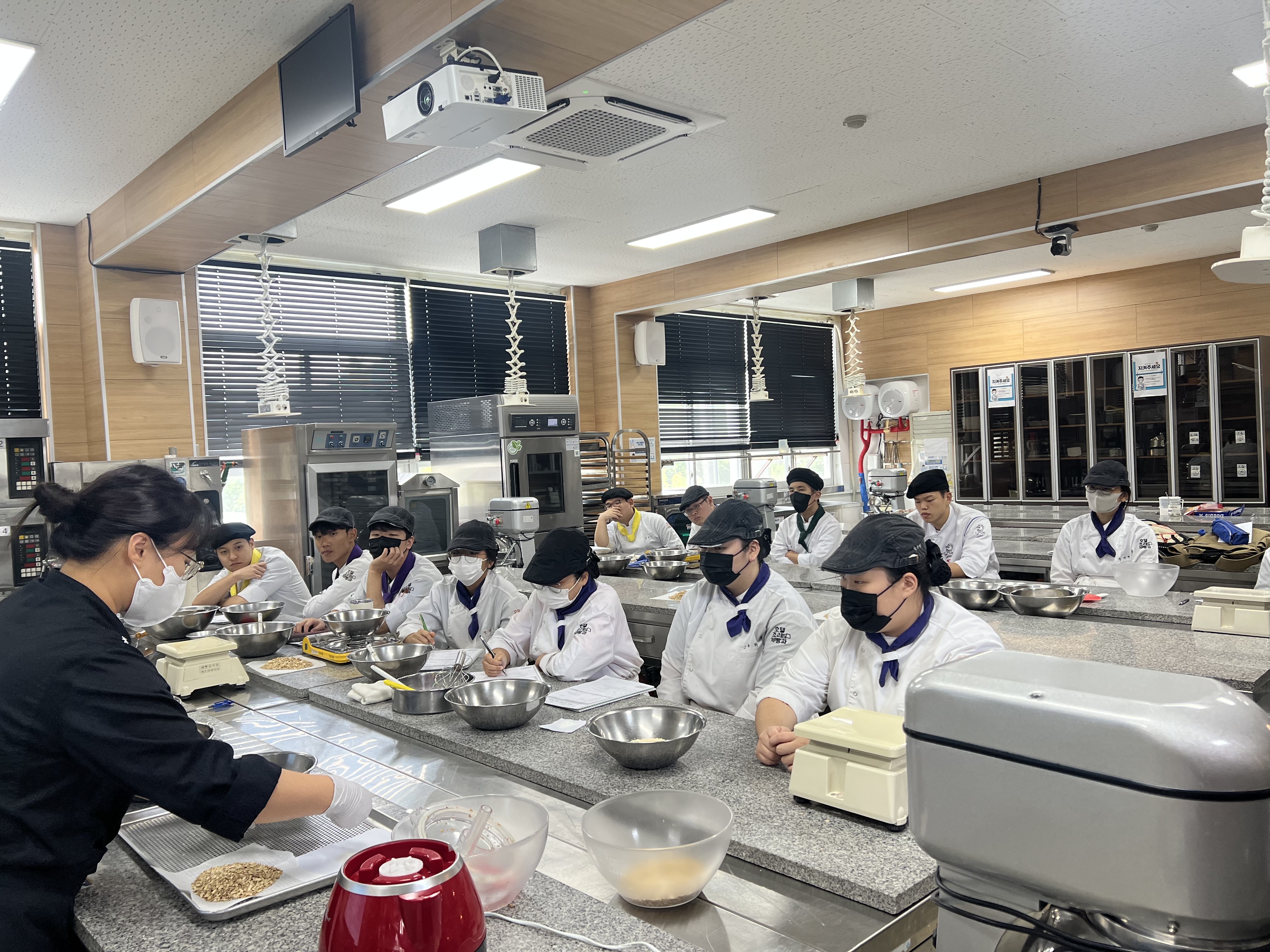 230925_심화제과실습5.jpg