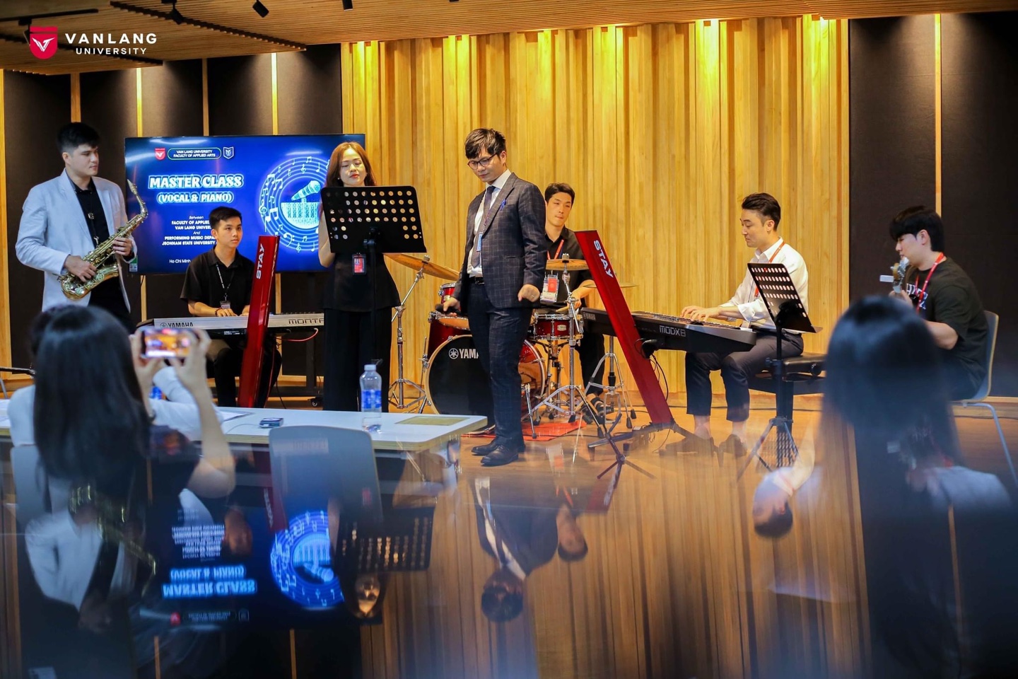 학생-교수 교류 연주.jpg