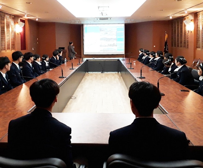 지사장 수정.jpg